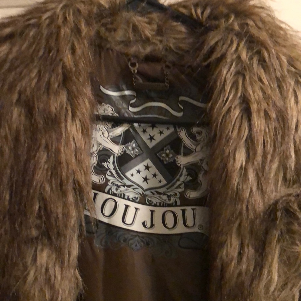 Fake fur vest